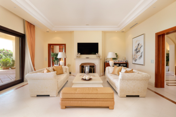 Villa For Sale in Marbella Hill Club 4686-41