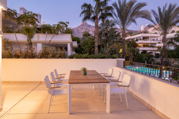 Apartment For Sale in the Golden Mile - 4824 -17