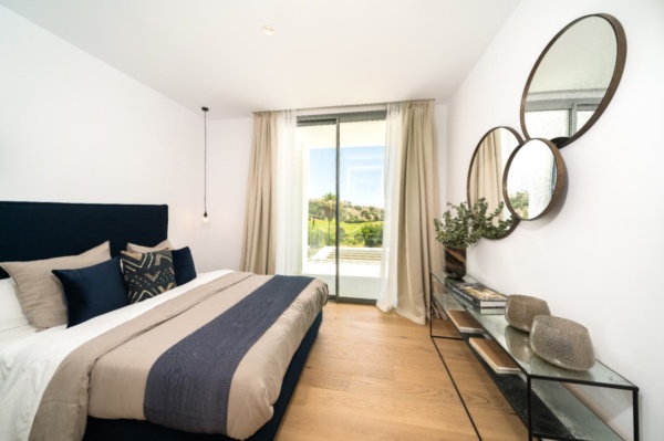 Villa For Sale in East Marbella - 4822 -24