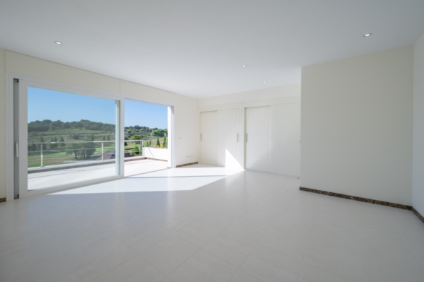 Villa For Sale in El Paraiso, Benahavis - 4687 -1