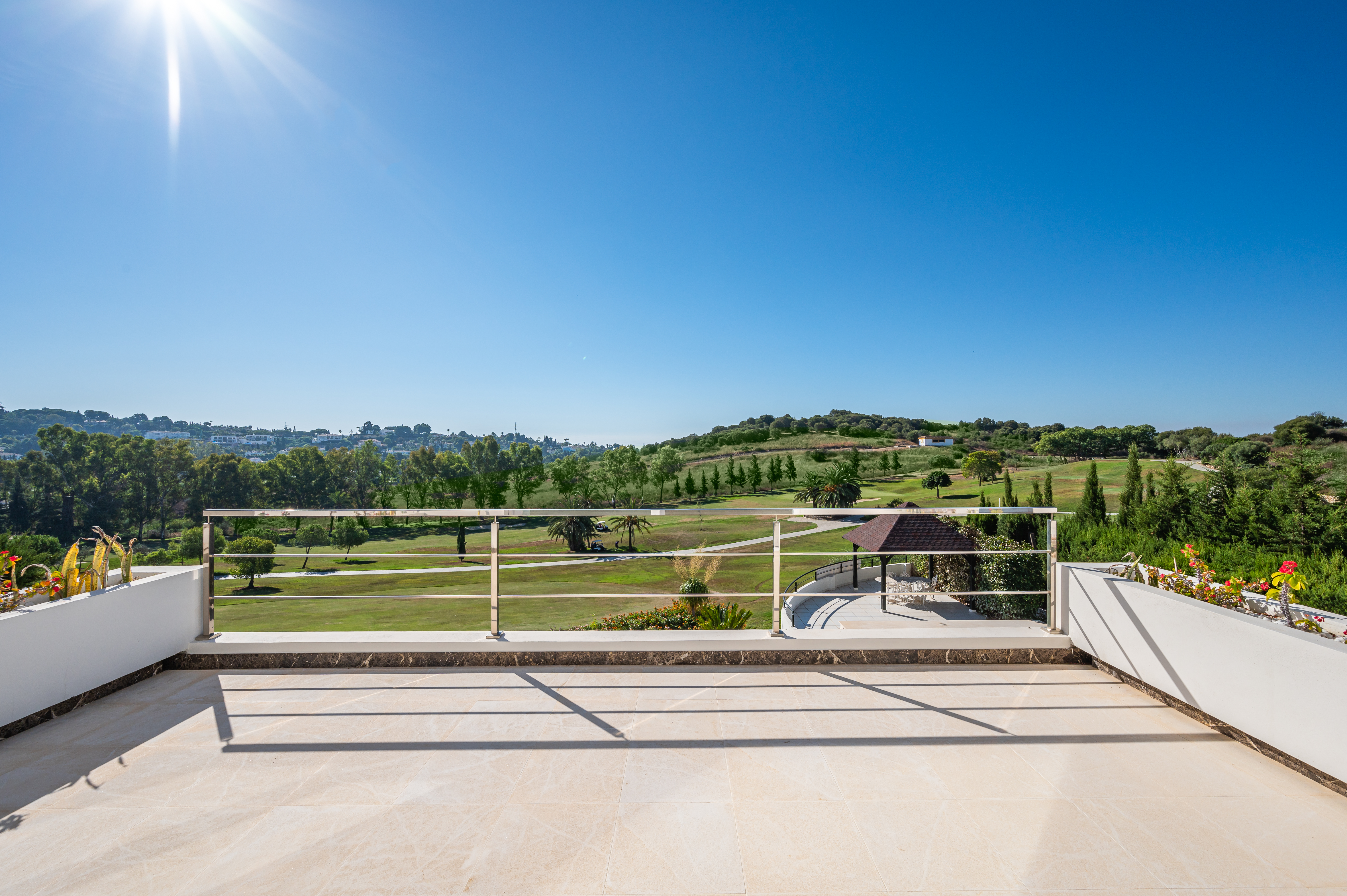 Villa For Sale in El Paraiso, Benahavis - 4687 -2