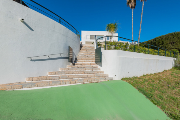Villa For Sale in El Paraiso, Benahavis - 4687 -23