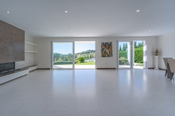 Villa For Sale in El Paraiso, Benahavis - 4687 -8