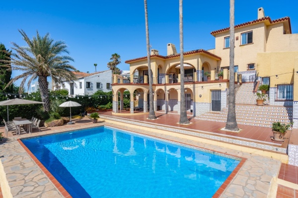 Villa For Sale in Estepona - 46687 - 16