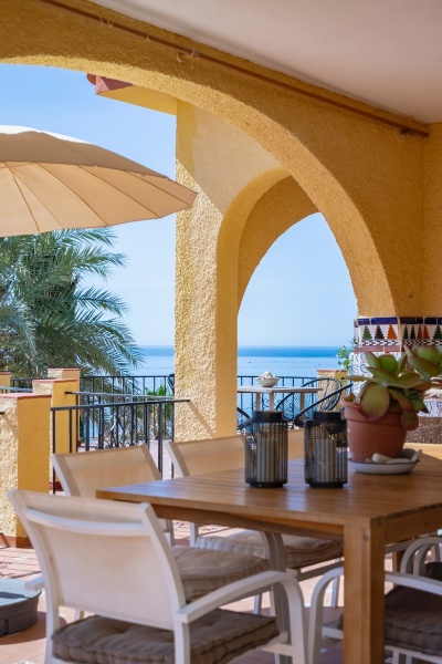 Villa For Sale in Estepona - 46687 - 2
