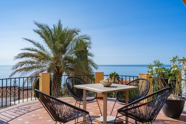 Villa For Sale in Estepona - 46687 - 3
