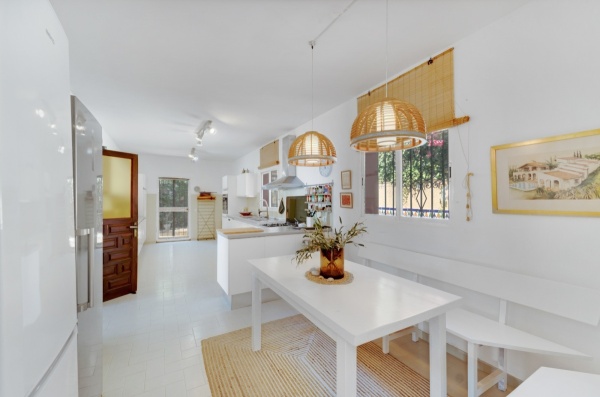 Villa For Sale in Estepona - 46687 - 43