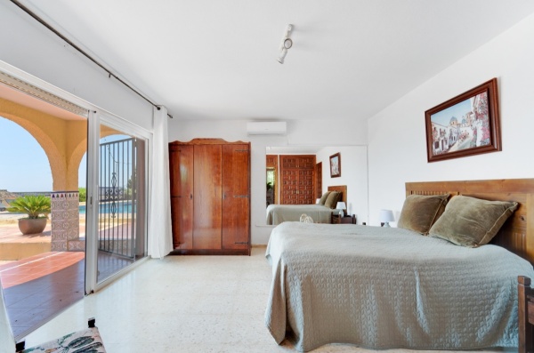 Villa For Sale in Estepona - 46687 - 45
